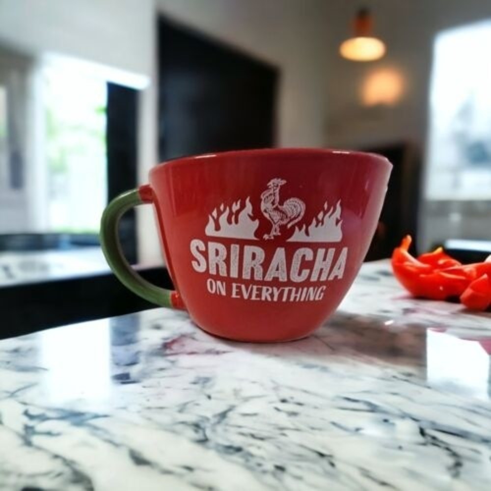 Sriracha Huy Fong Foods Large 24 oz Ramen Noodle Soup Coffee‎ Cup Mug Red